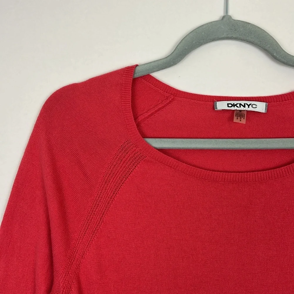 DKNYC blouse with layered hem in vibrant coral color M - Picture 3 of 9